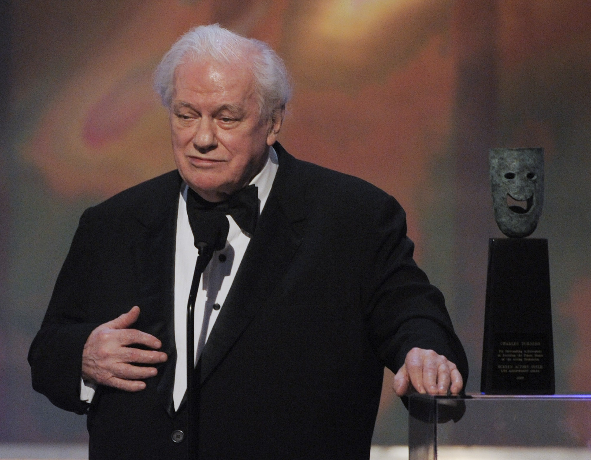 best-pictures-of-charles-durning