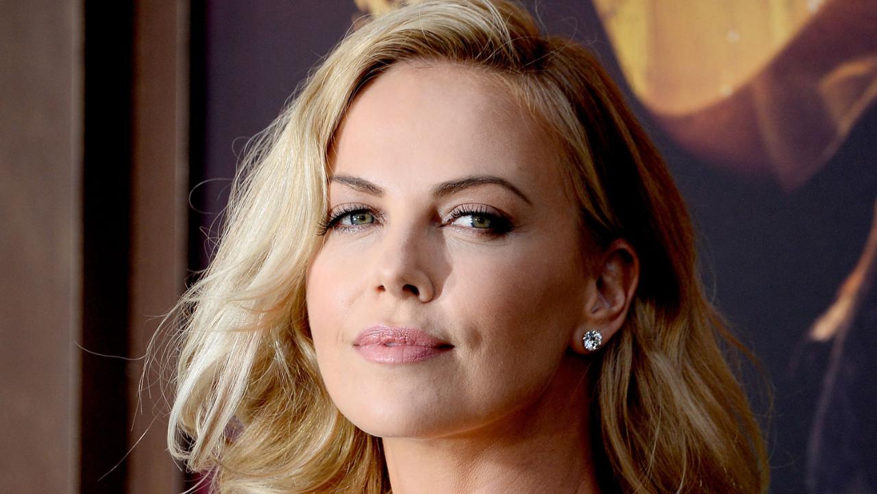 charlize-theron-young