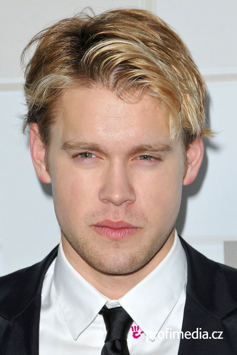 chord-overstreet-wallpaper