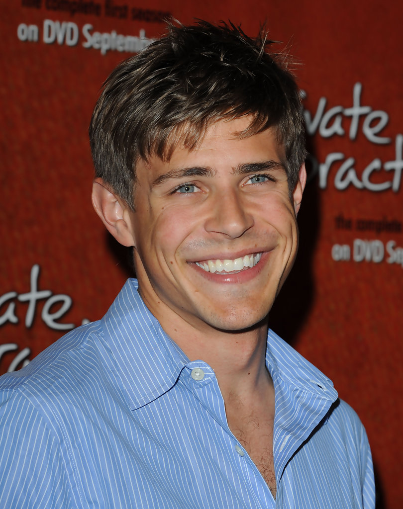 pictures of chris lowell. 