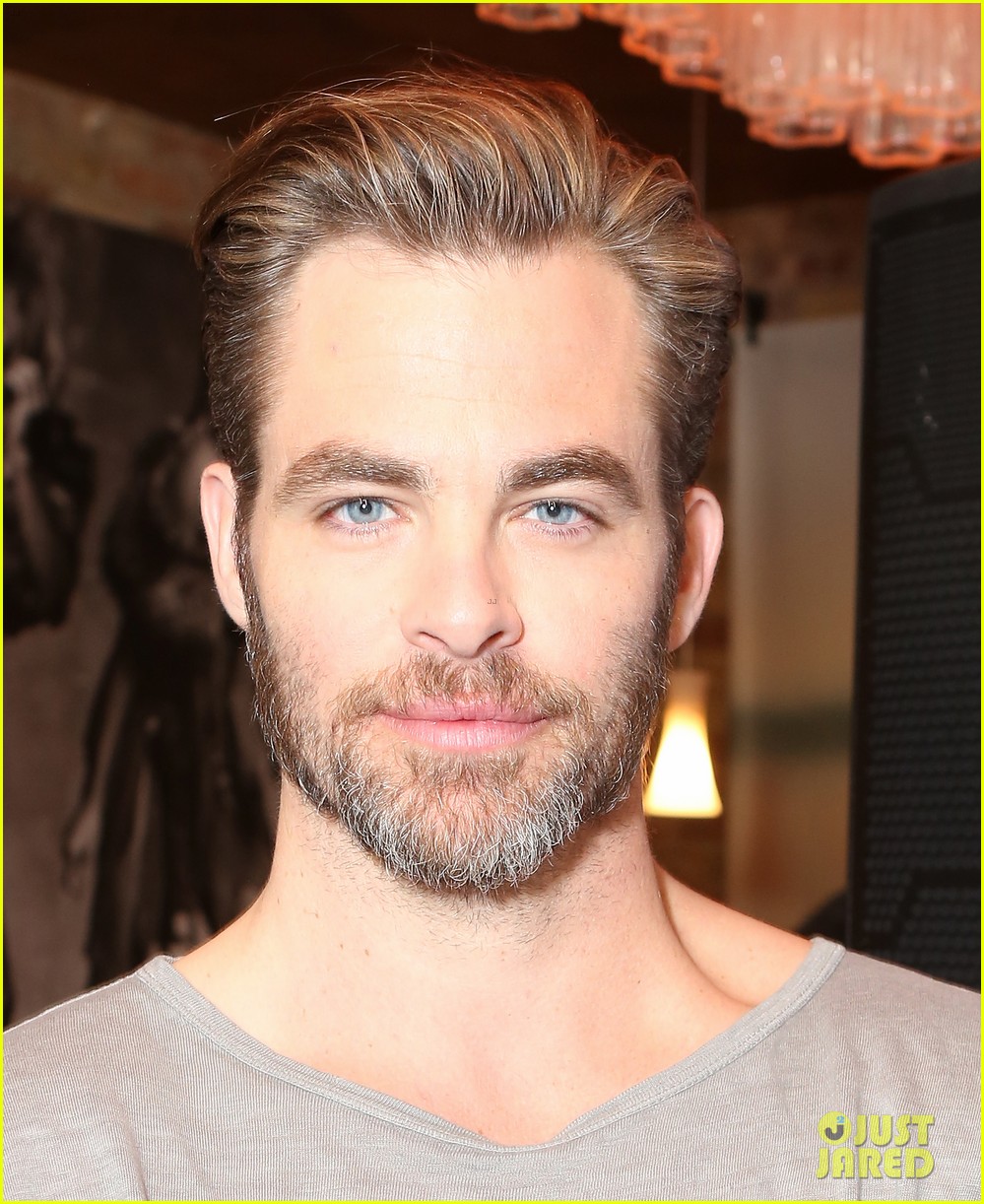 chris-pine-net-worth