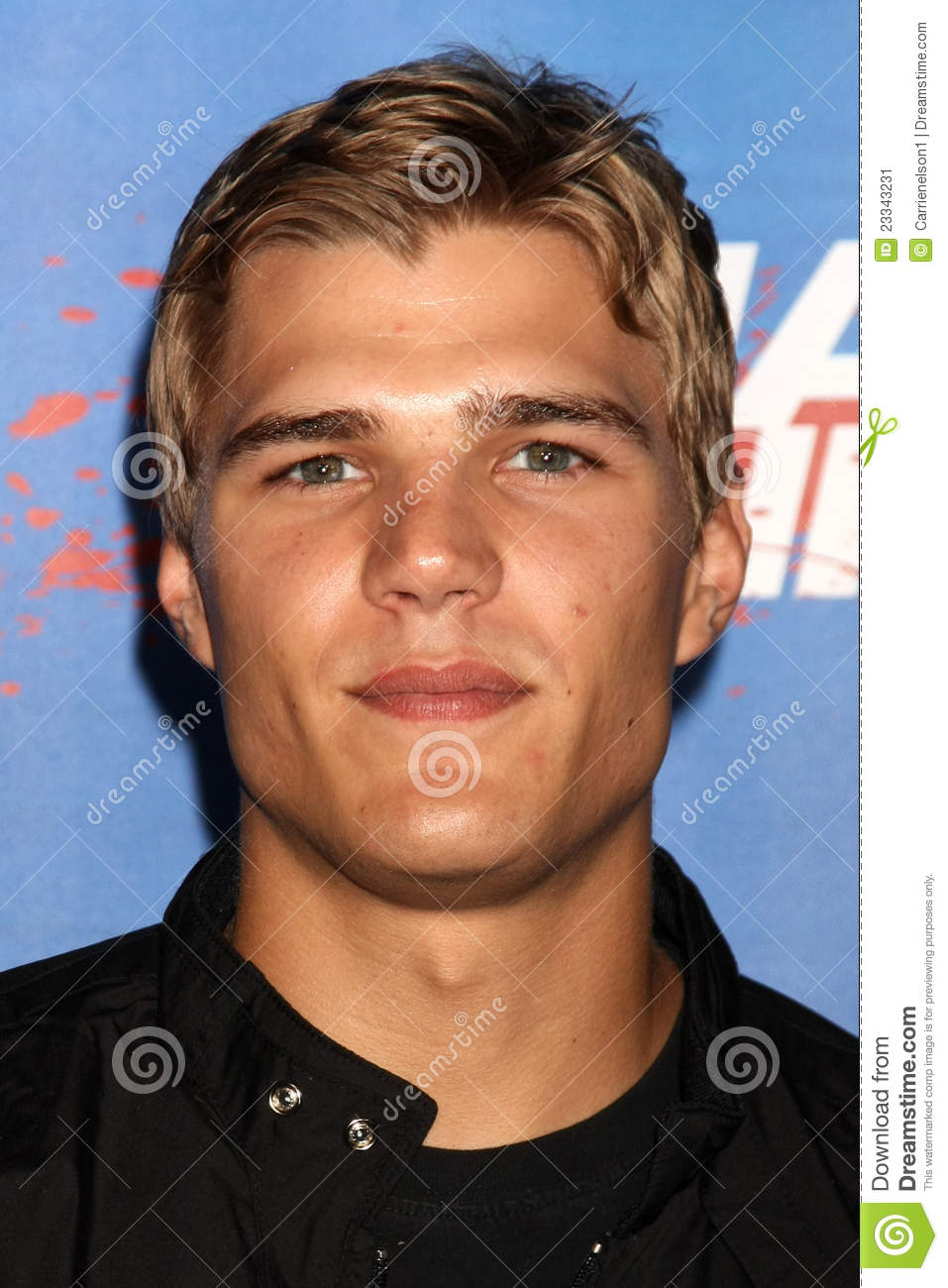 chris-zylka-family