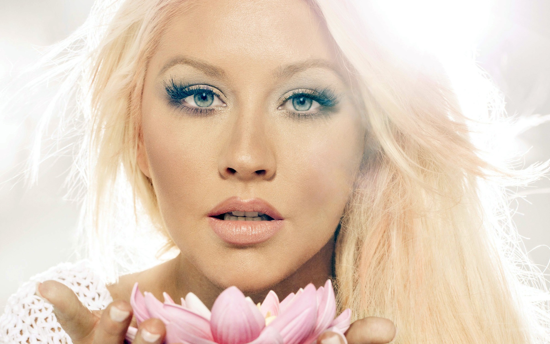 christina-aguilera-net-worth