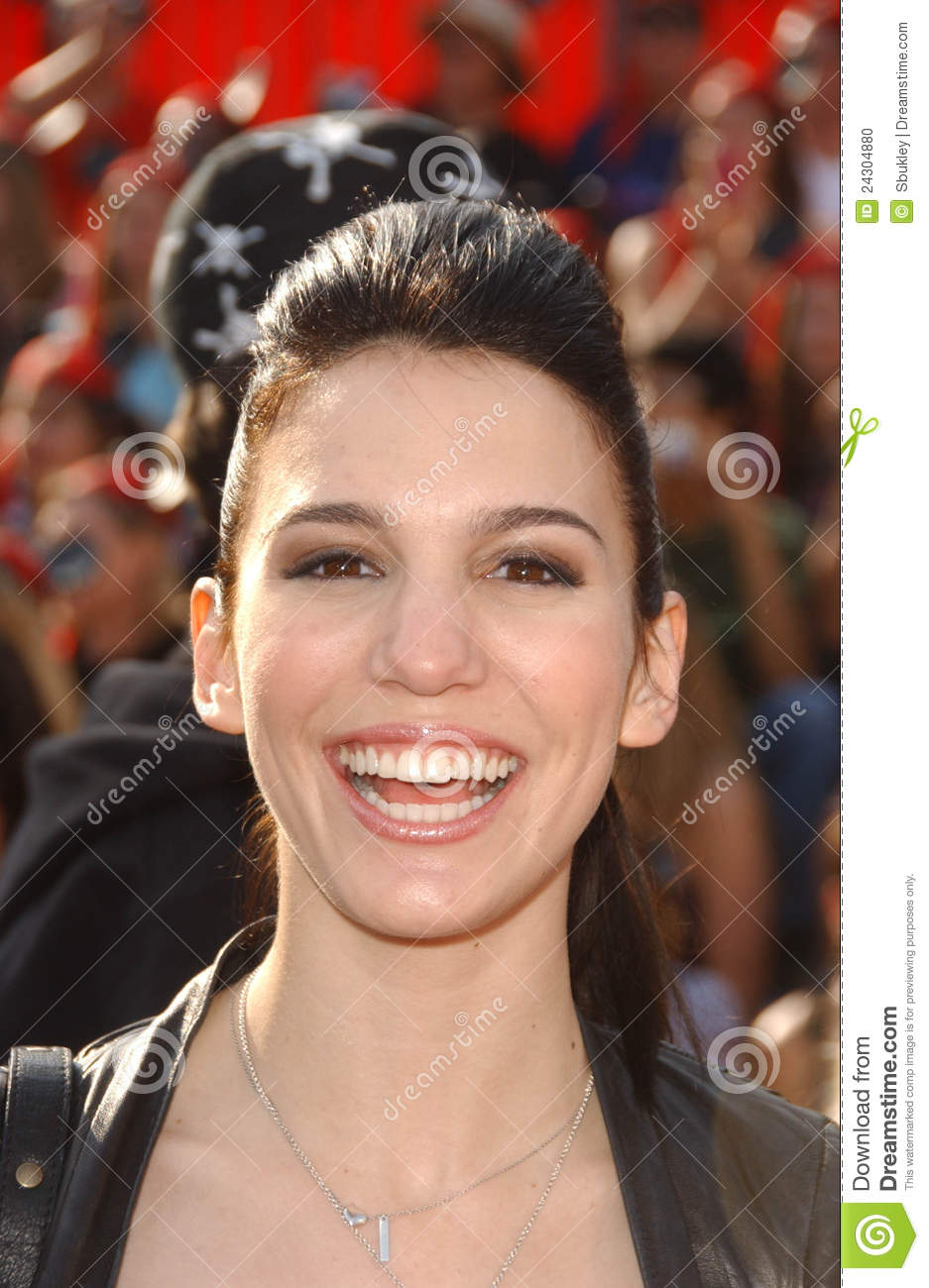 christy-carlson-romano-scandal