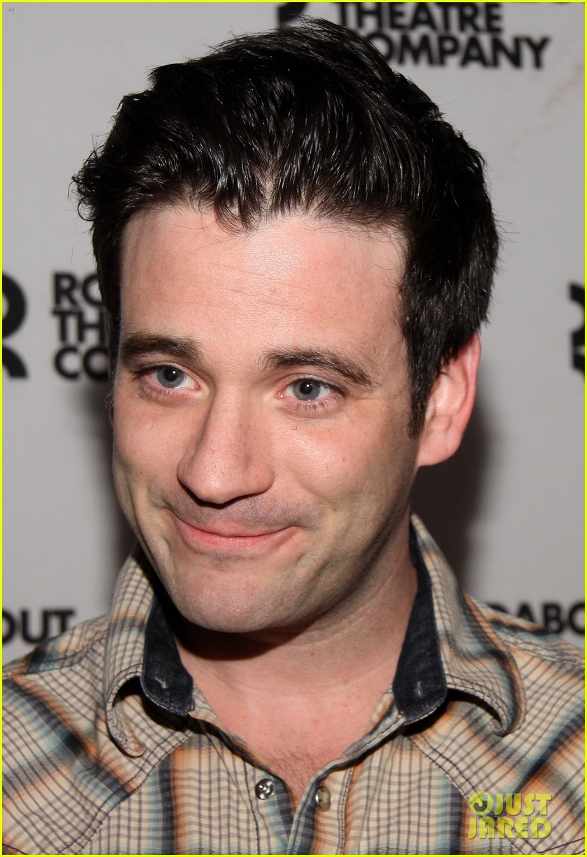 best-pictures-of-colin-donnell