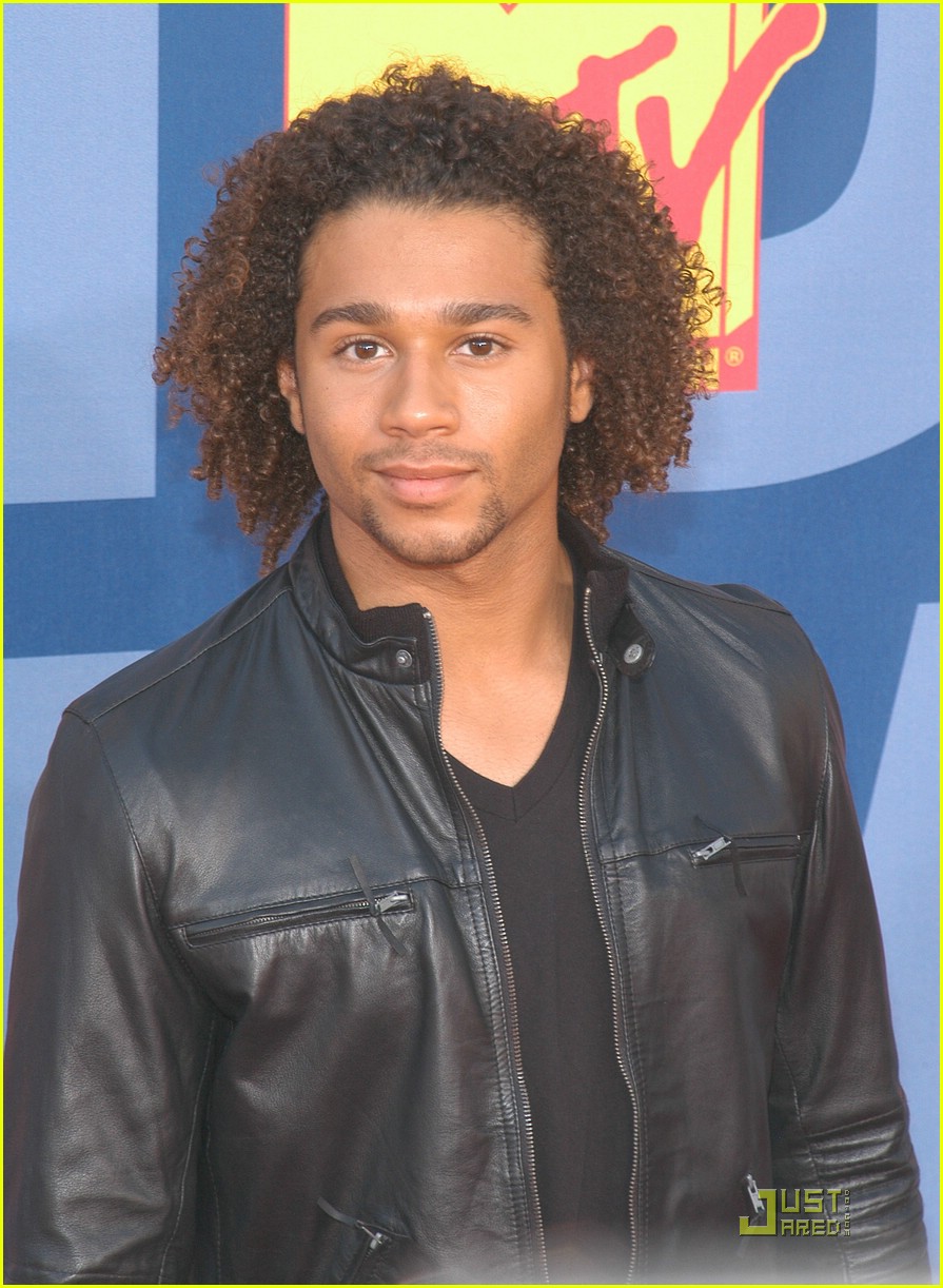 corbin-bleu-net-worth