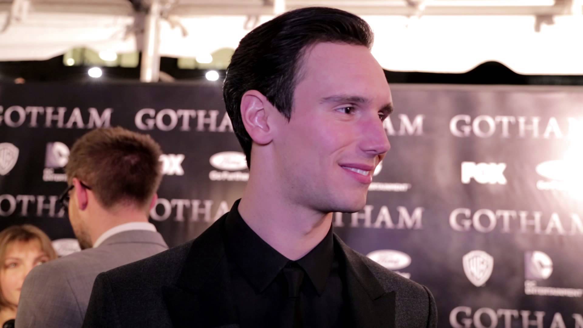 cory-michael-smith-photos