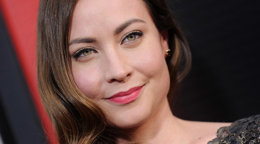courtney-ford-2016