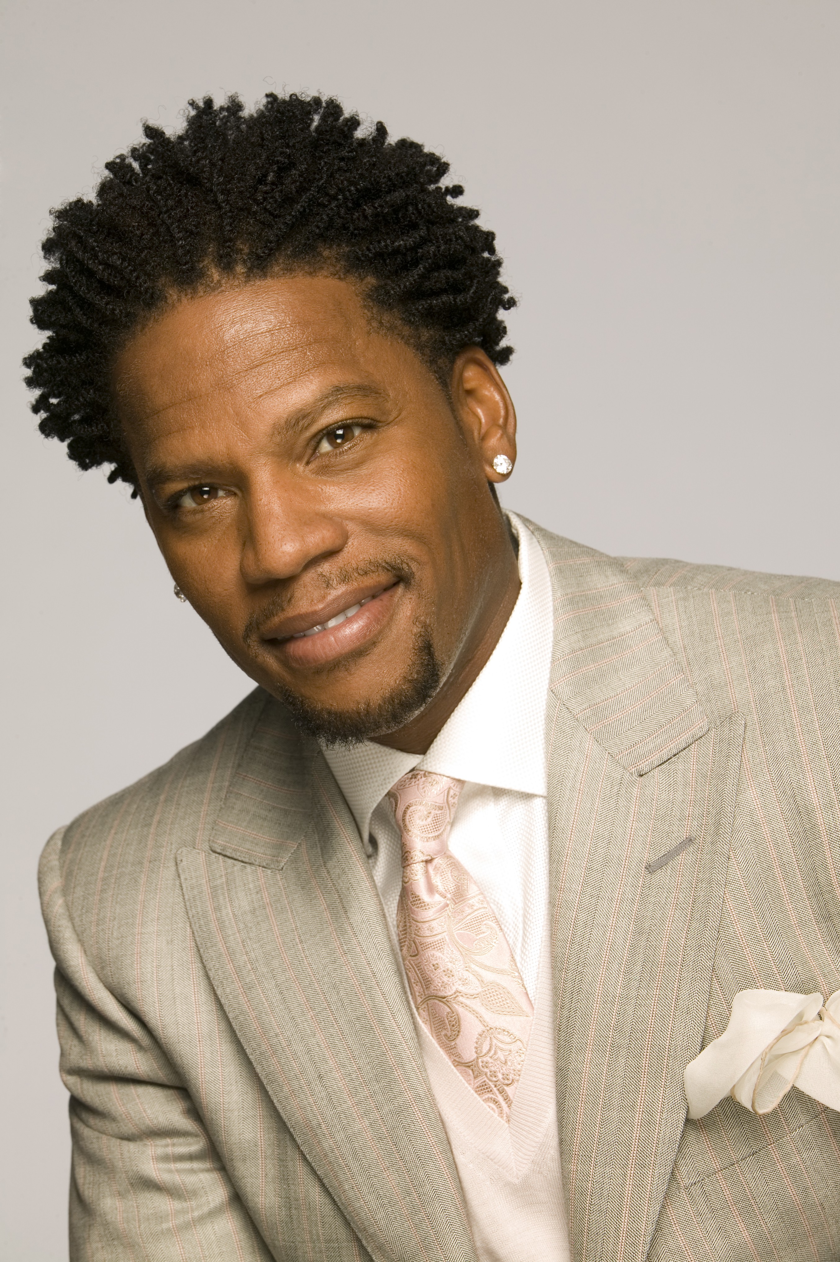 d-l-hughley-pictures