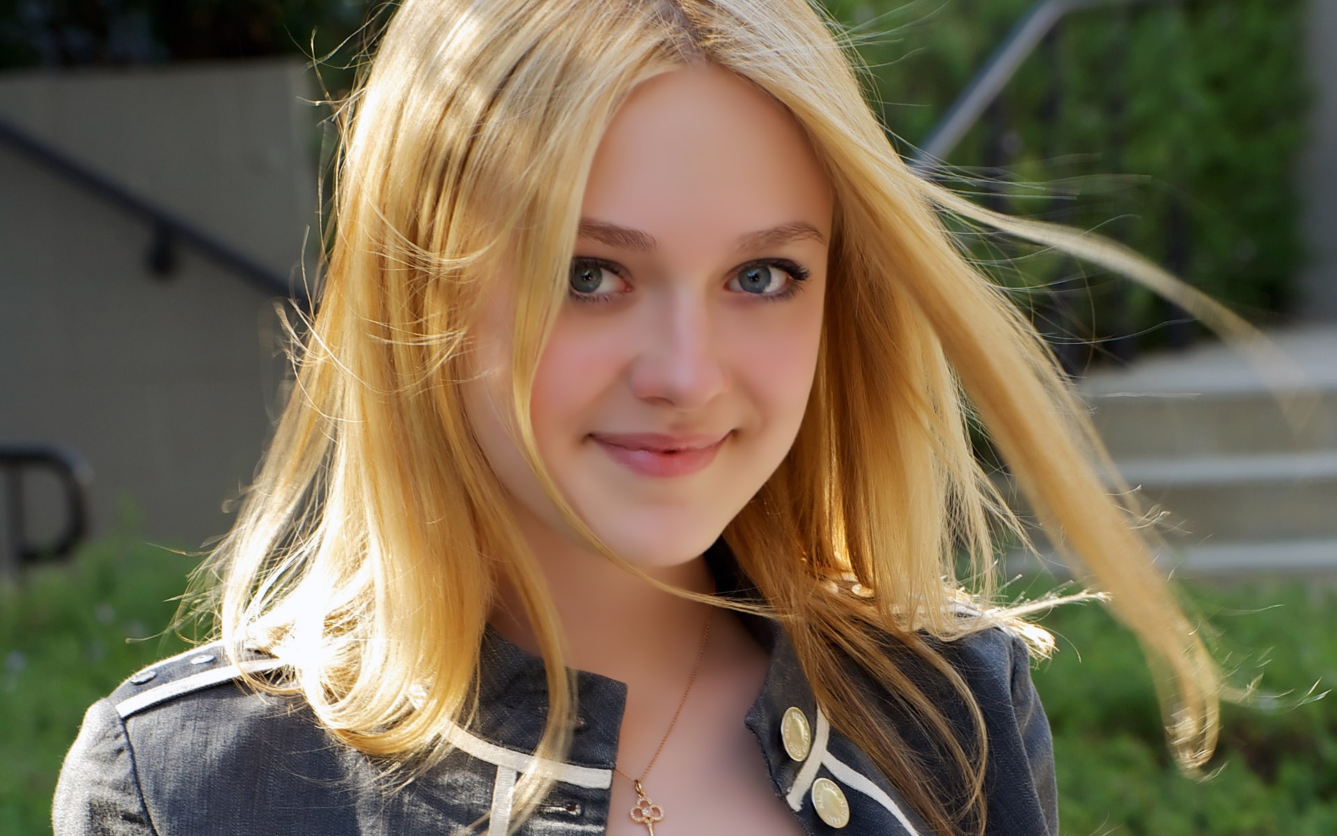 dakota-fanning-hd-wallpaper