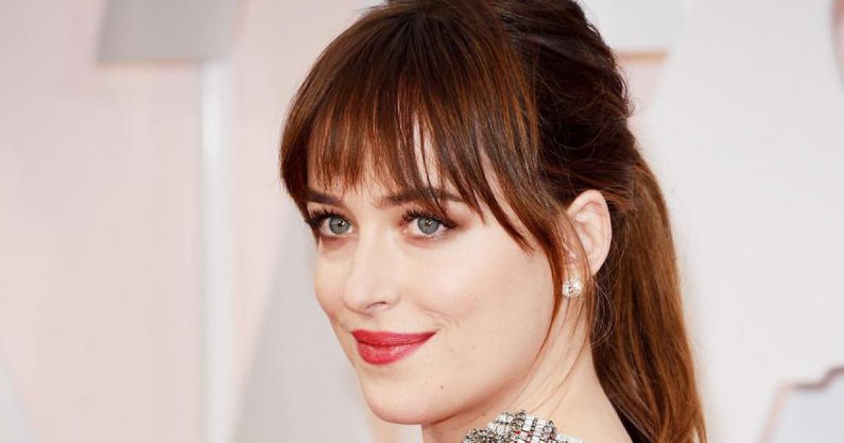 dakota-johnson-hd-wallpaper