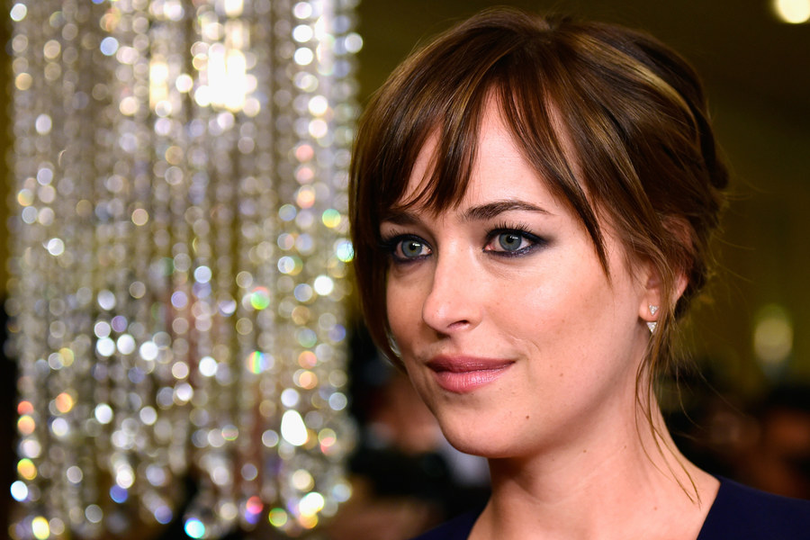 dakota-johnson-party