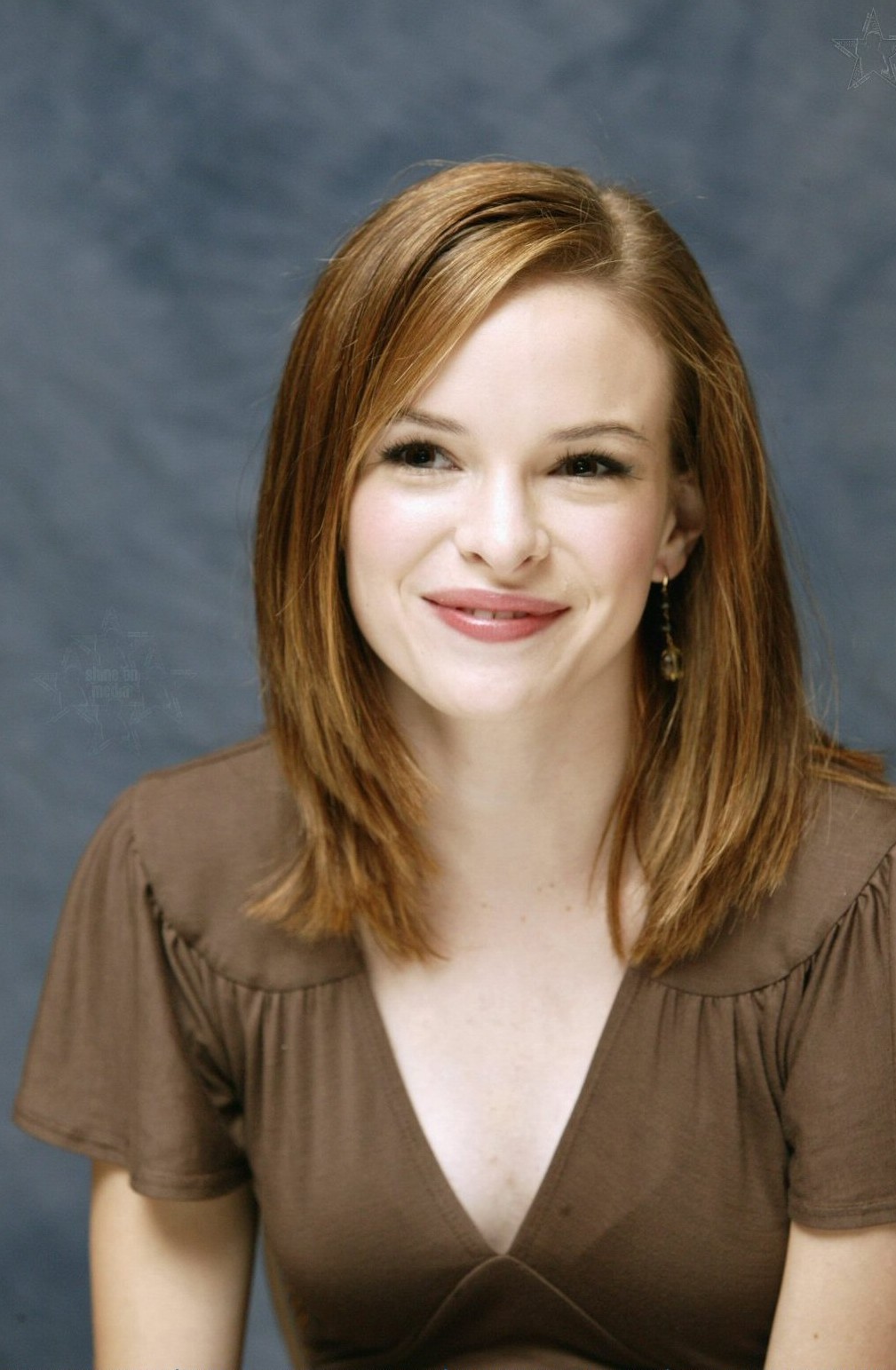 danielle-panabaker-house