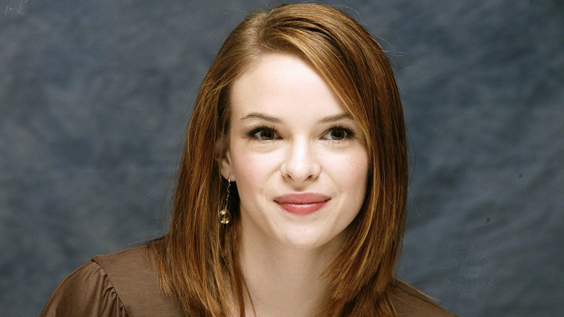 danielle-panabaker-net-worth