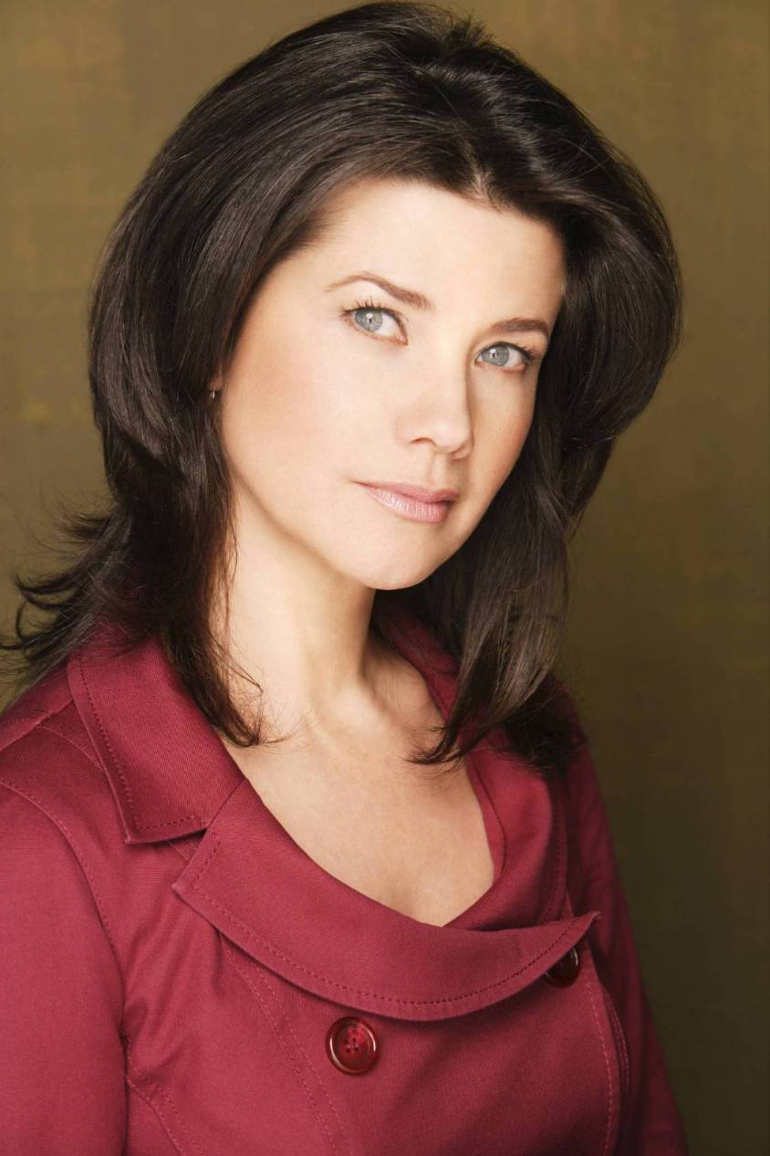 images-of-daphne-zuniga