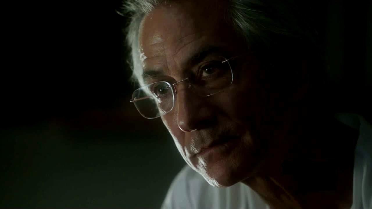 david-strathairn-gossip