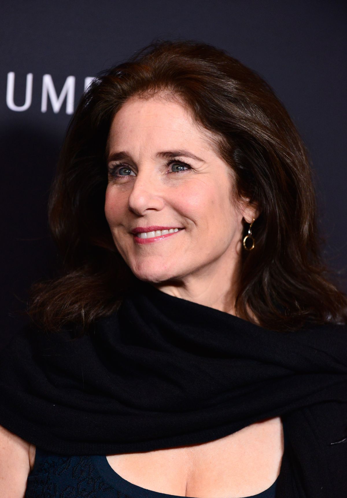 debra-winger-2015