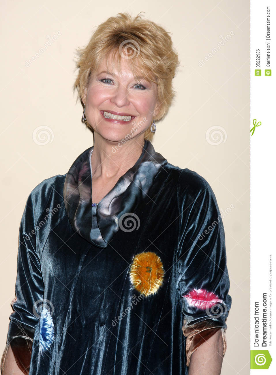 dee-wallace-wedding
