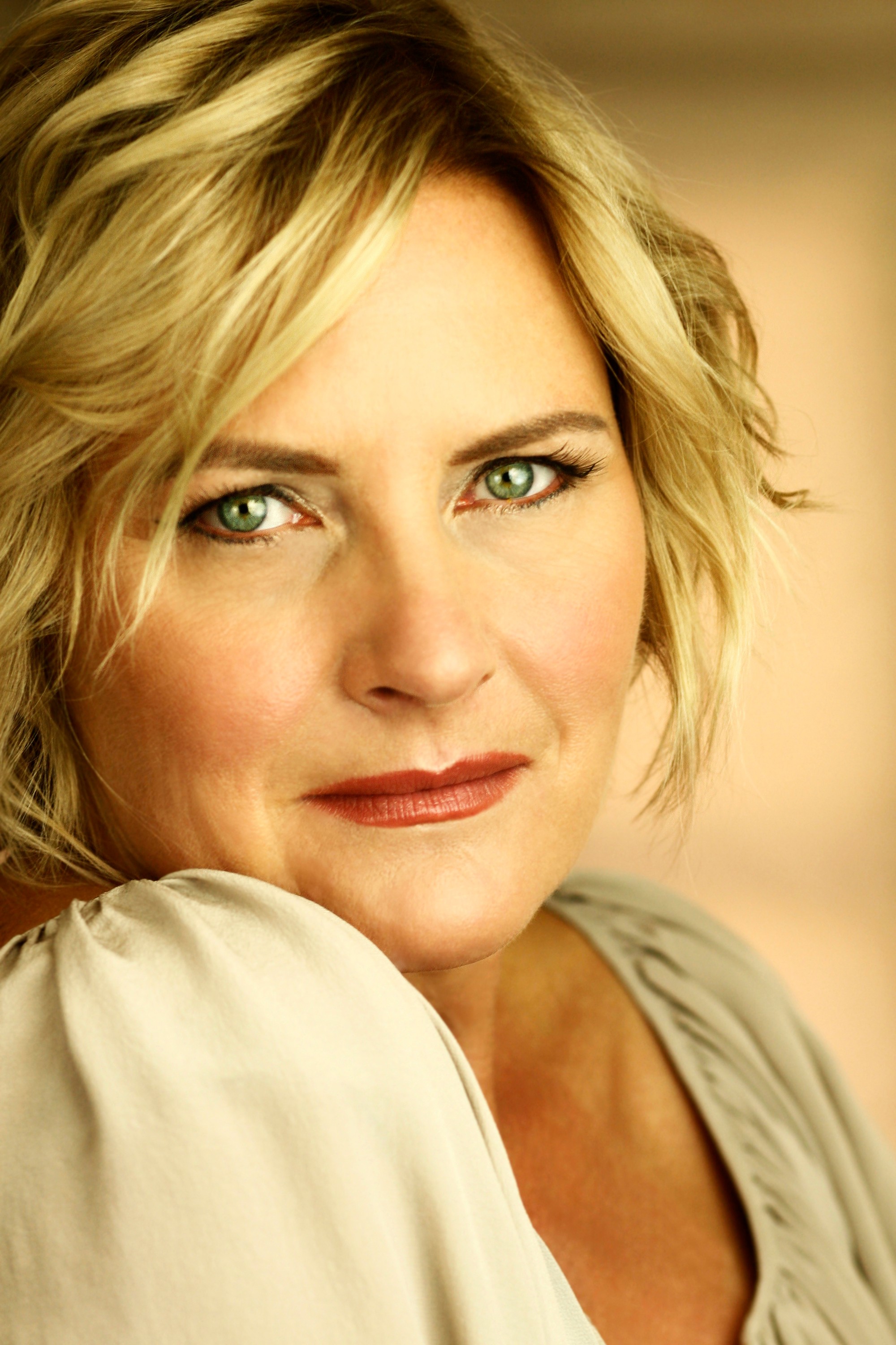 denise-crosby-2015