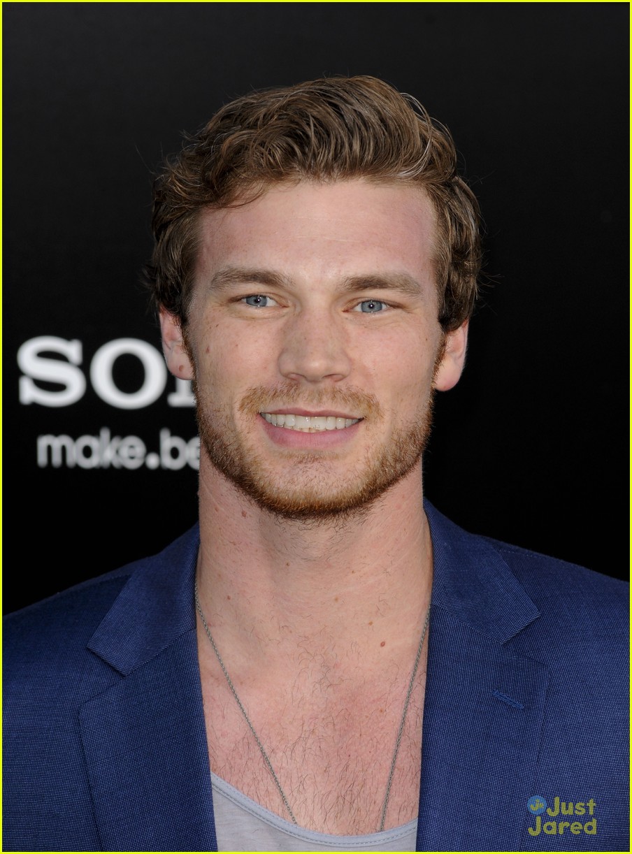 best-pictures-of-derek-theler