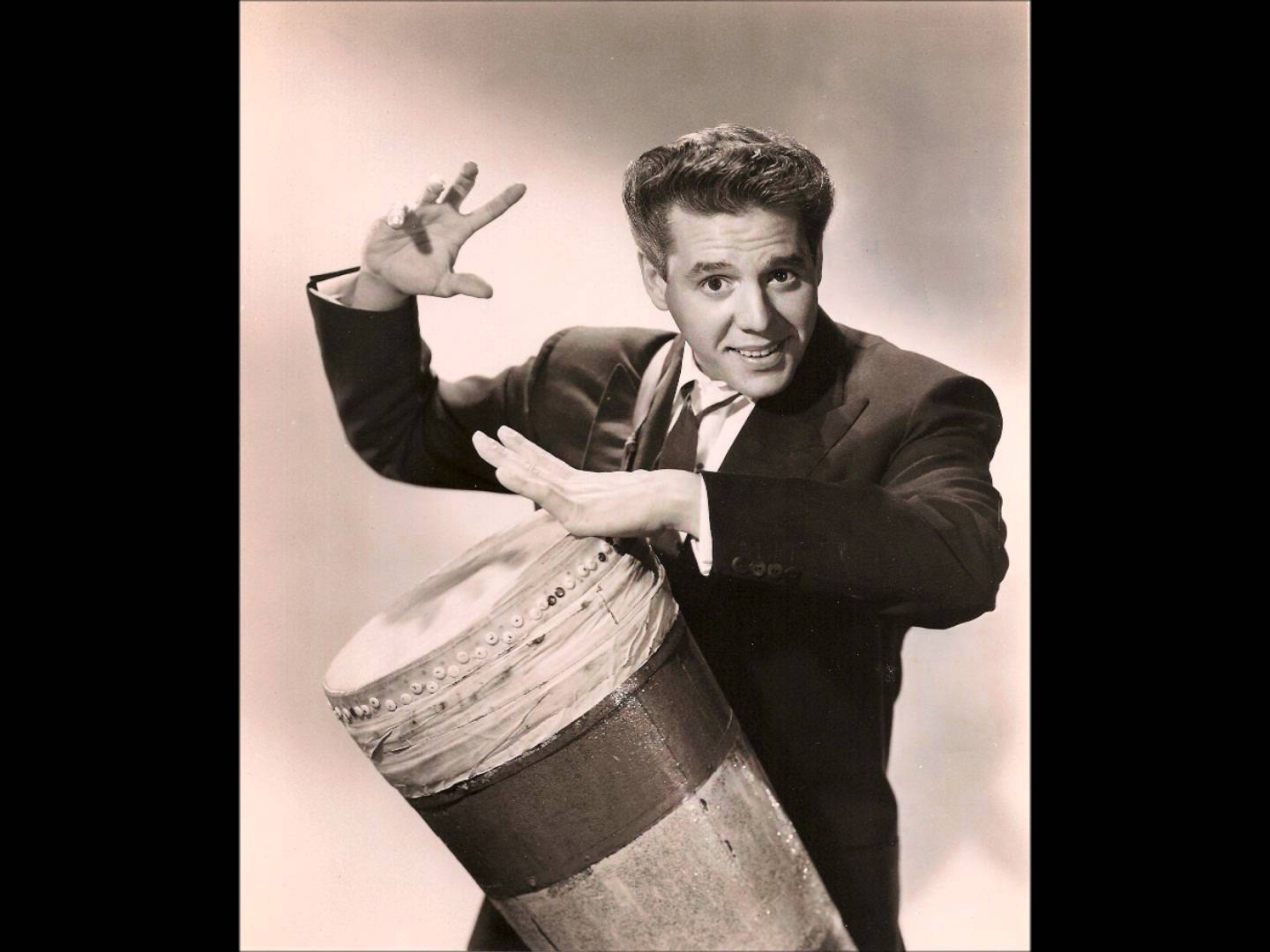 best-pictures-of-desi-arnaz