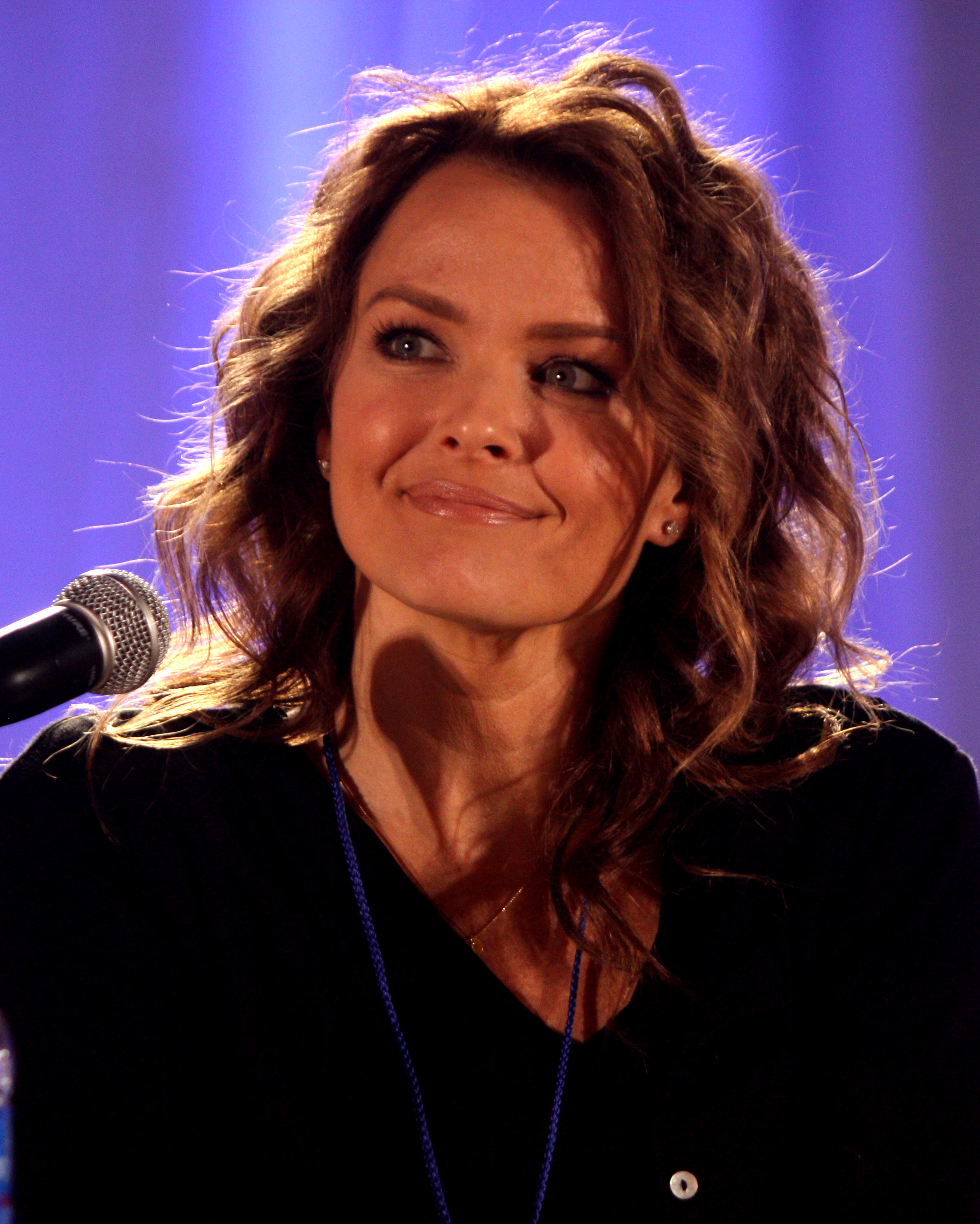 images-of-dina-meyer