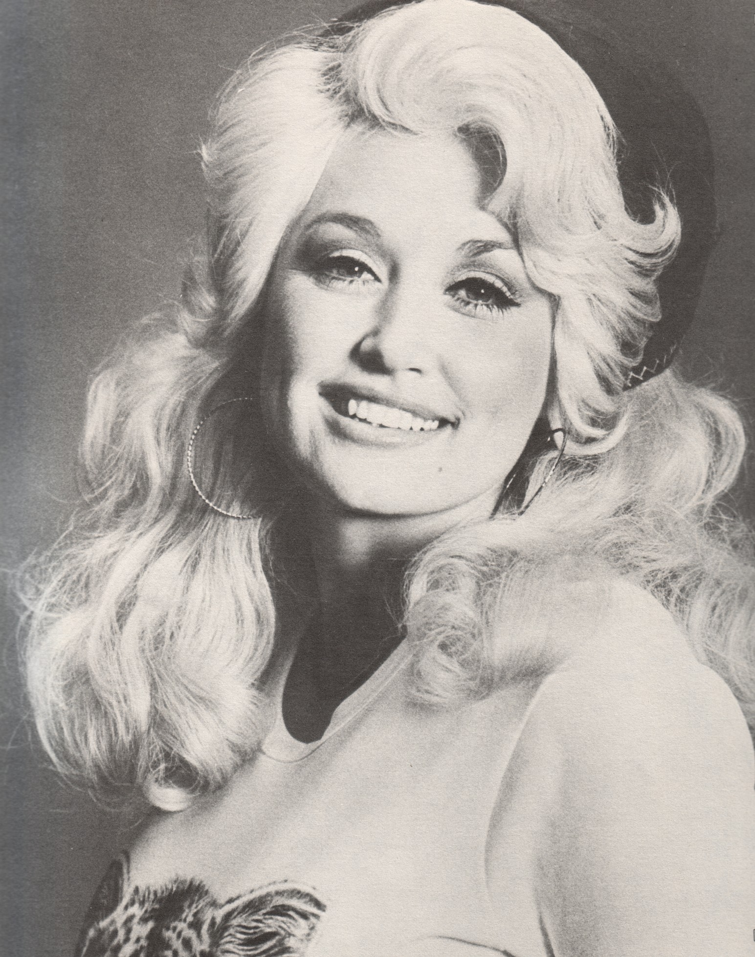 dolly-parton-wallpaper