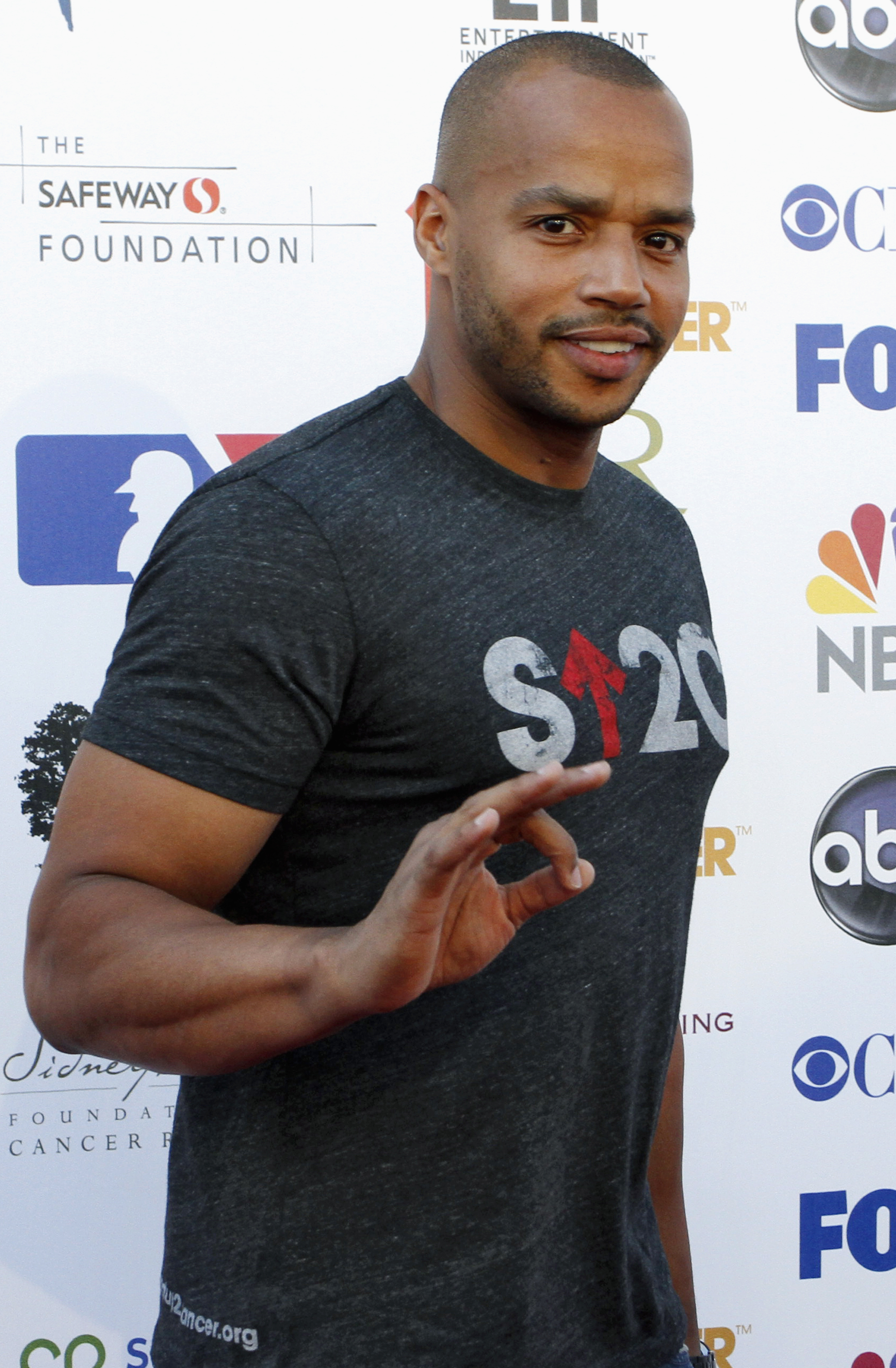 best-pictures-of-donald-faison