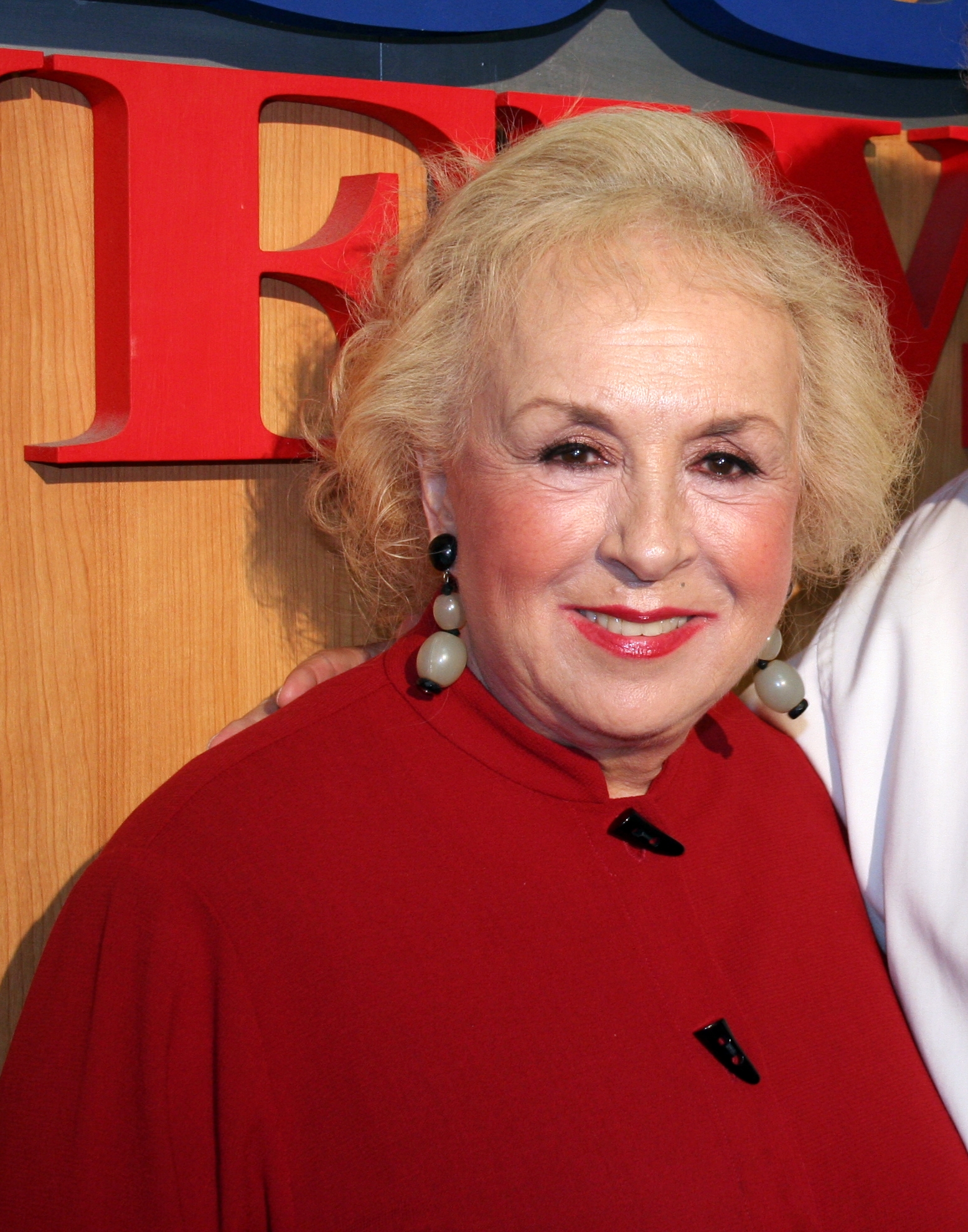 doris-roberts-2016