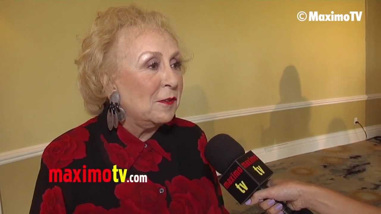 doris-roberts-wallpaper