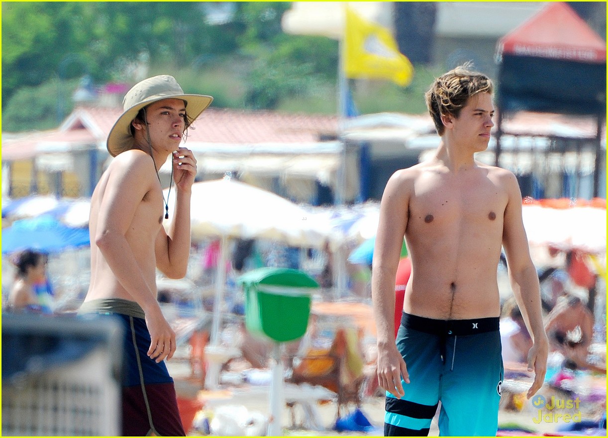 dylan and cole sprouse party. dylan-and-cole-sprouse-party. 