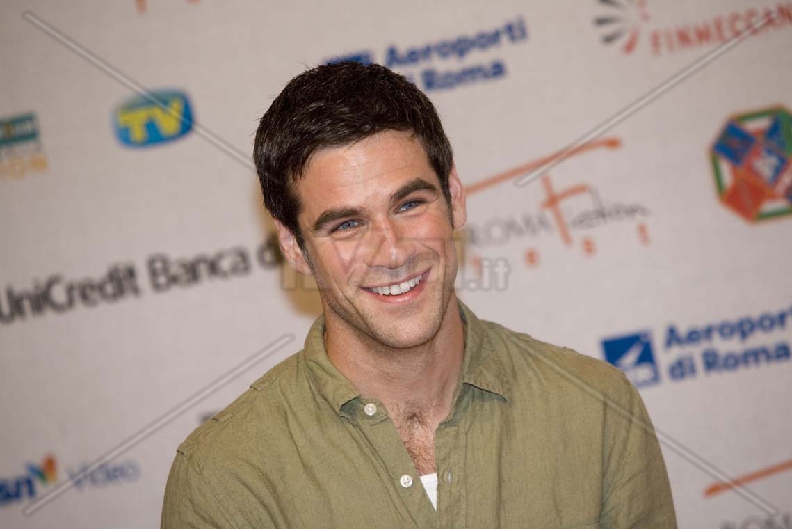 EDMUND PATRICK EDDIE CAHILL is an American actor best known for  portraying Miracle on Ice goalie Jim Craig in the movie Miracle, and…