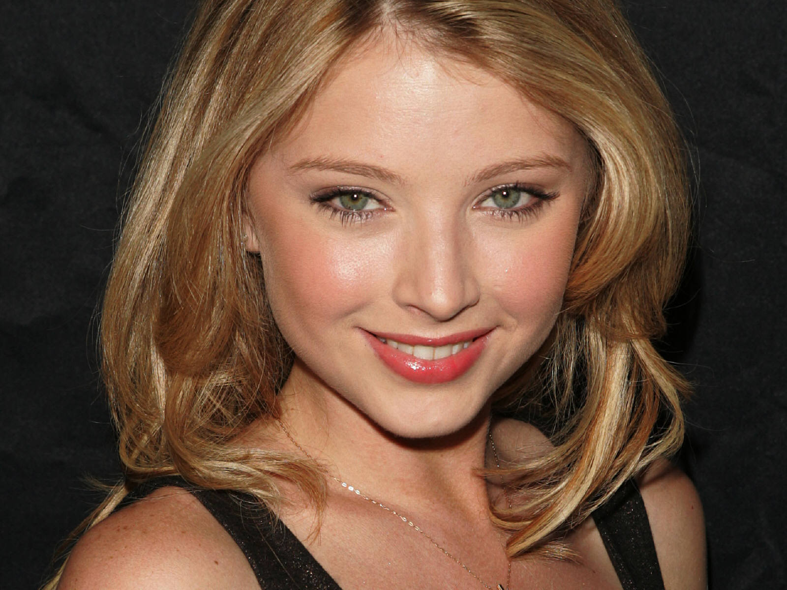 best-pictures-of-elisabeth-harnois