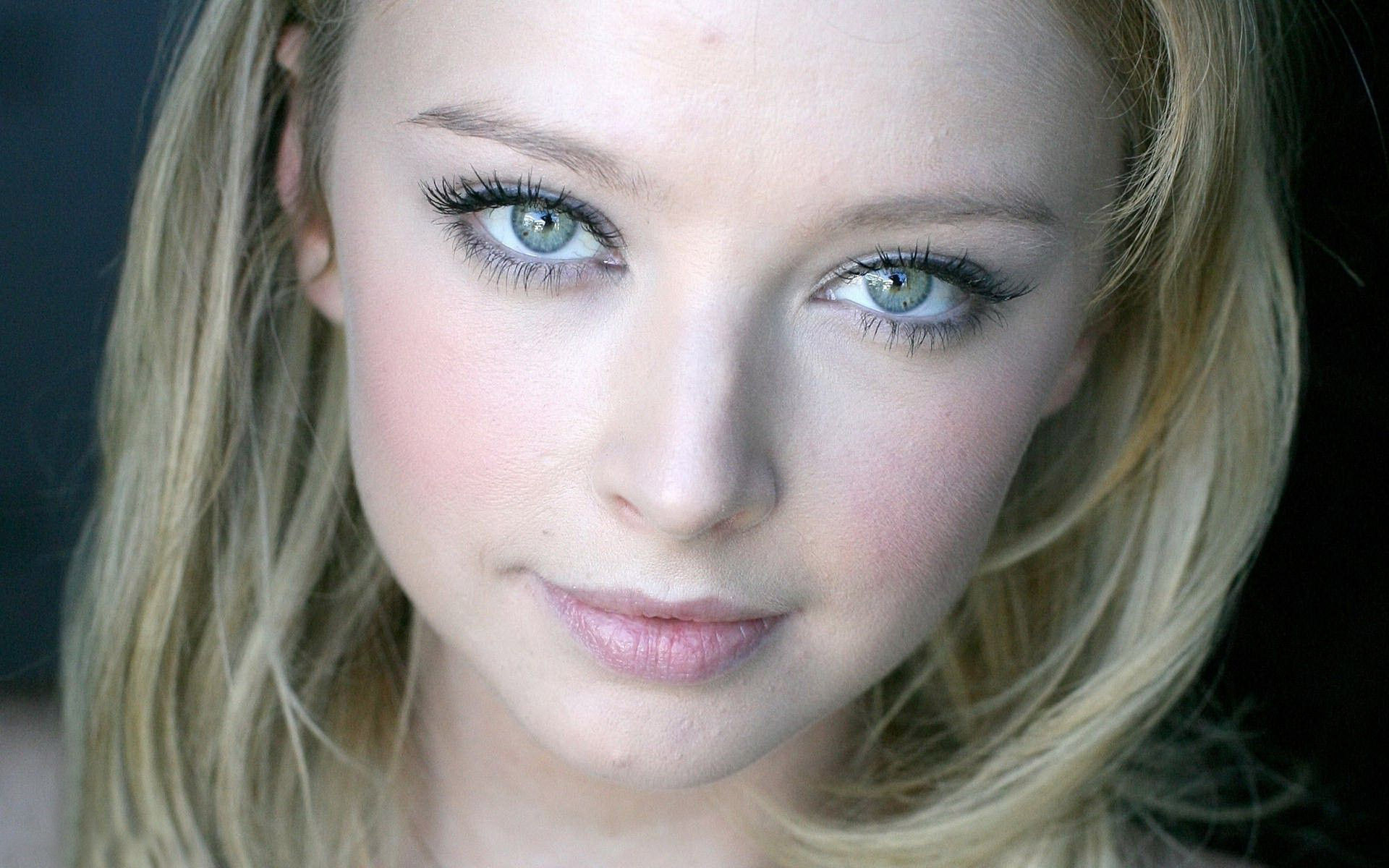 elisabeth-harnois-young