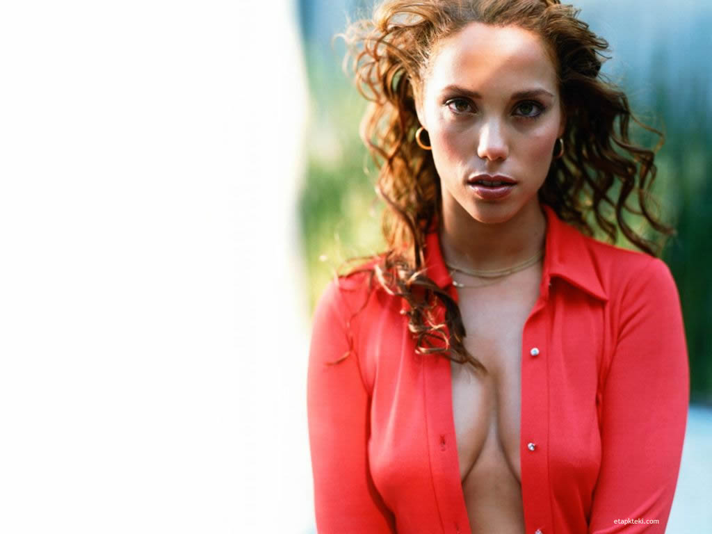 elizabeth-berkley-hd-wallpaper