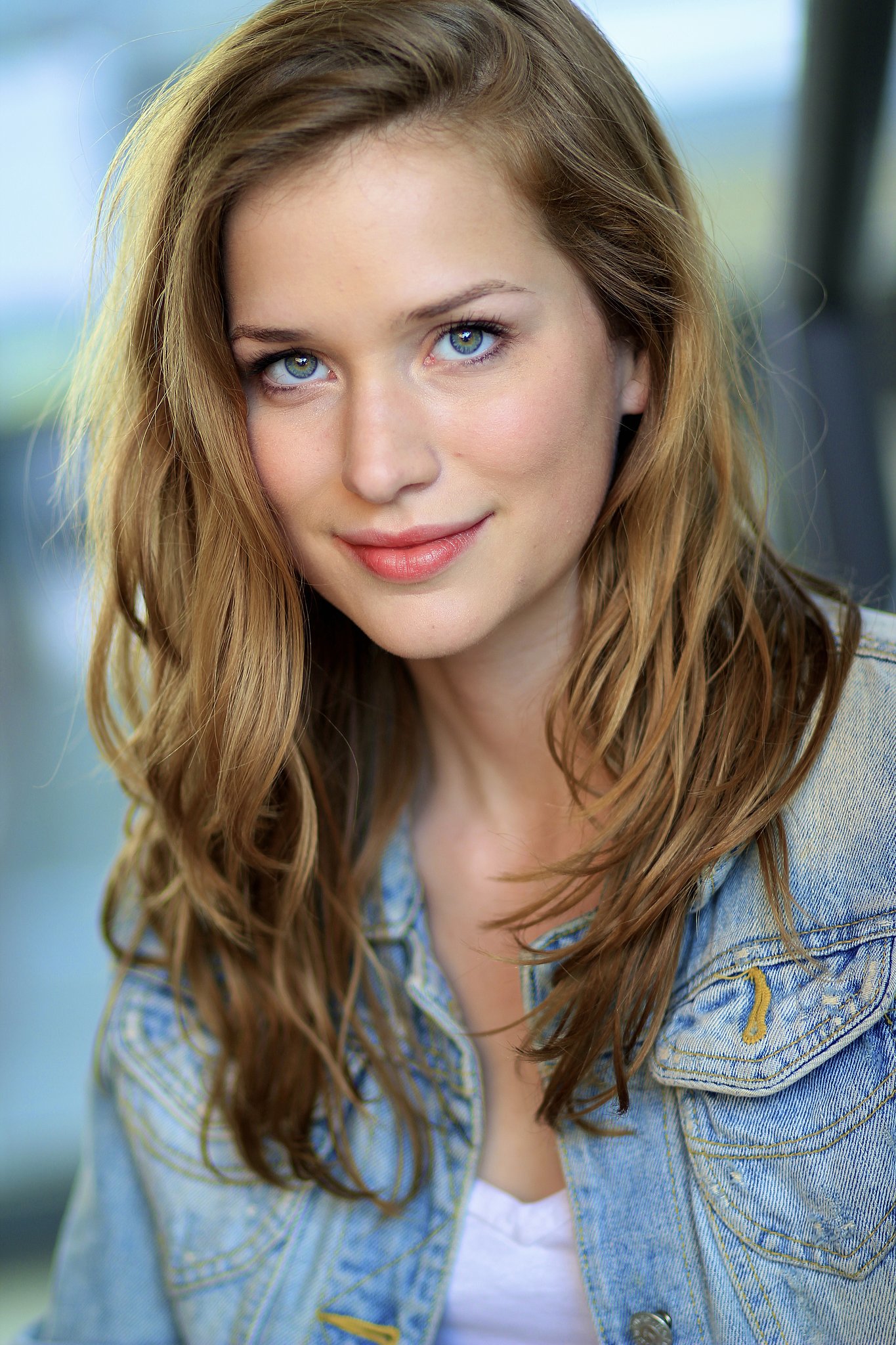 elizabeth-lail-pictures