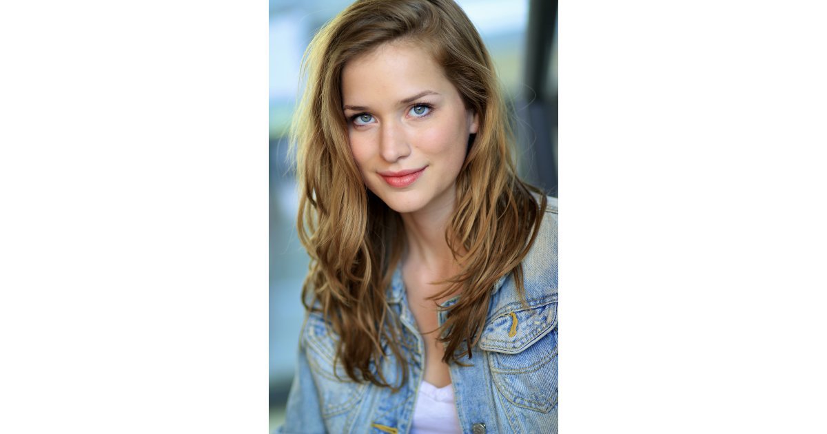 elizabeth-lail-scandal