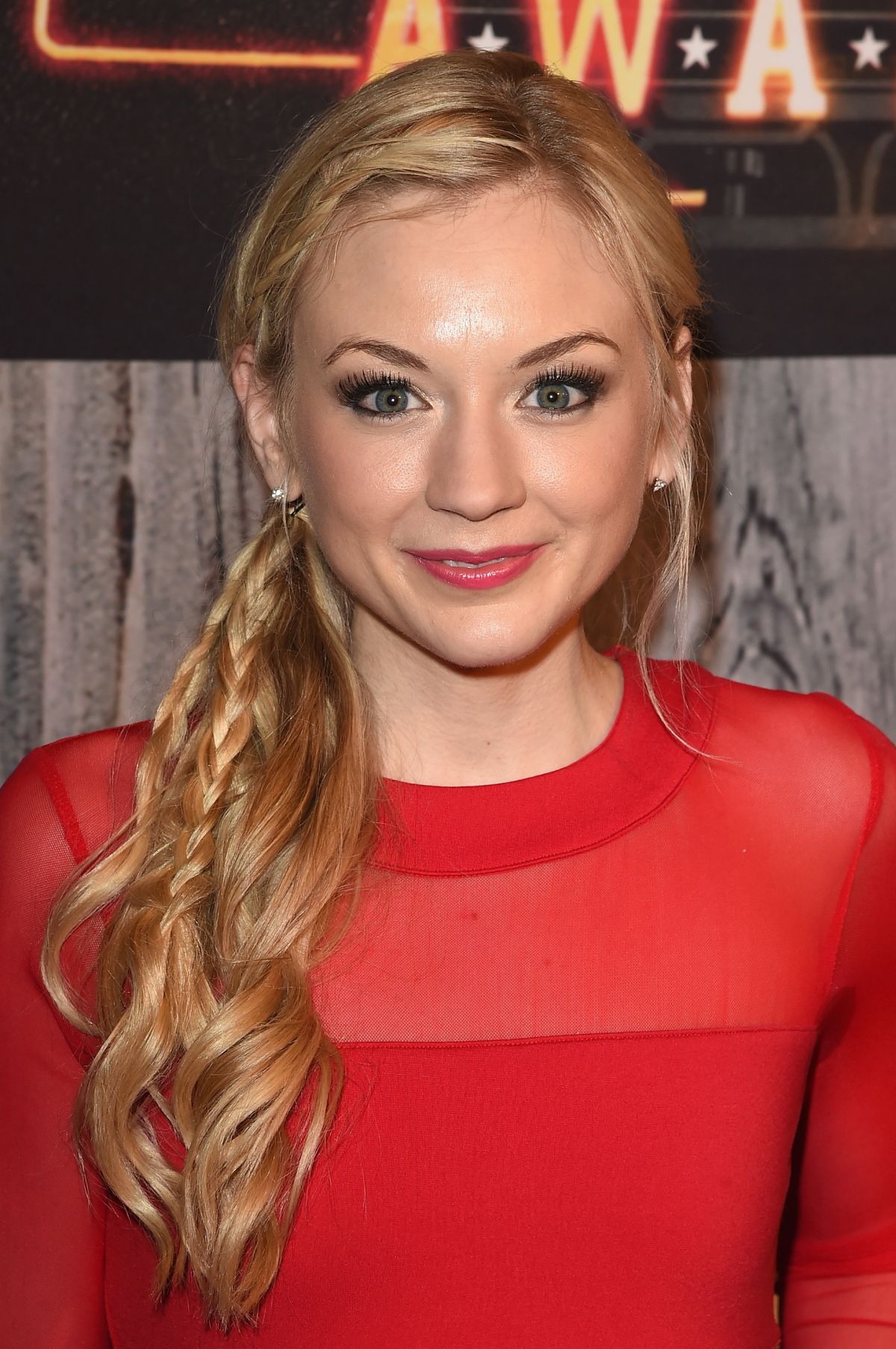 emily-kinney-party