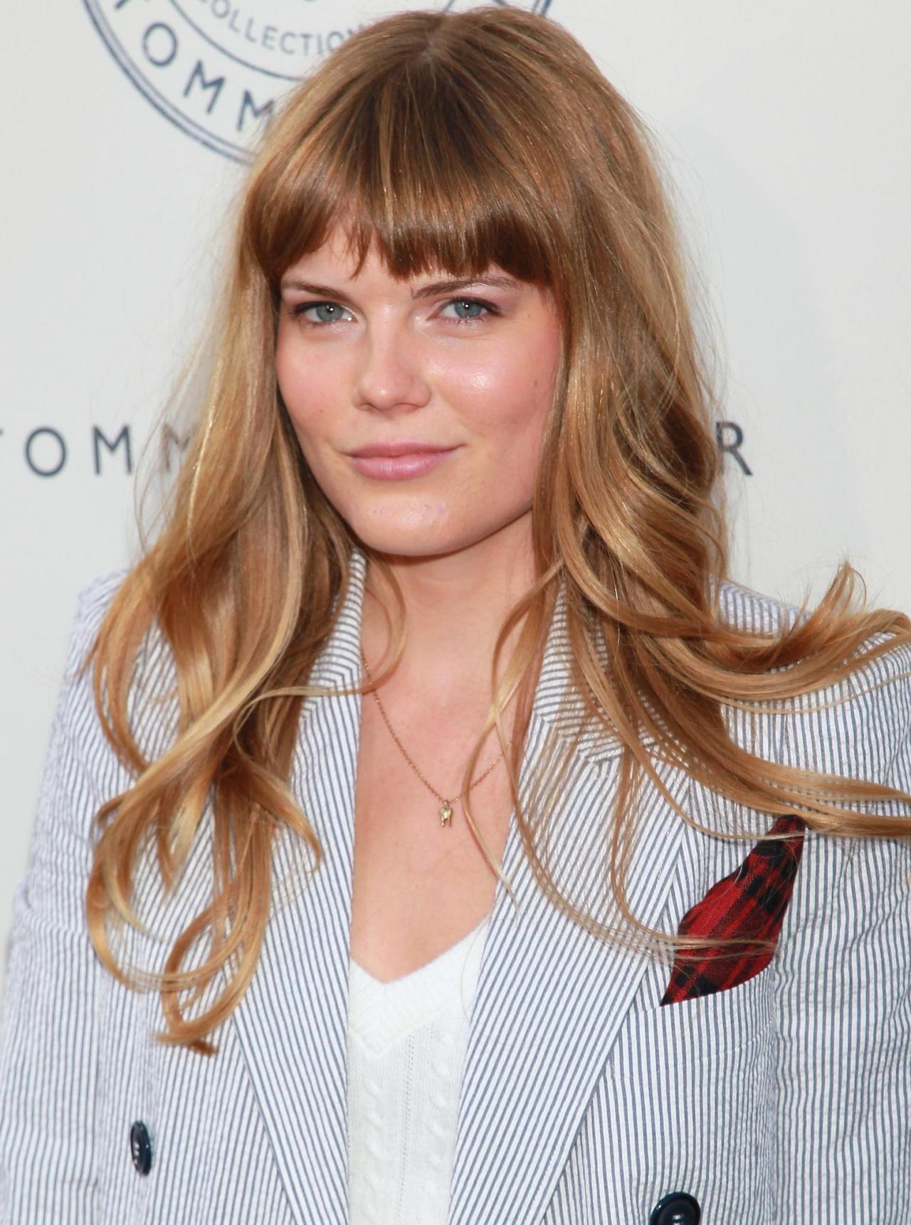 emma-greenwell-pictures