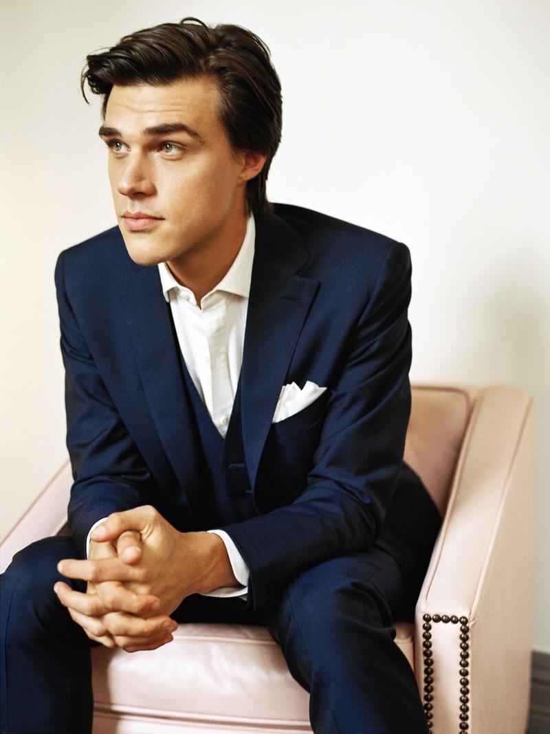 finn-wittrock-2015