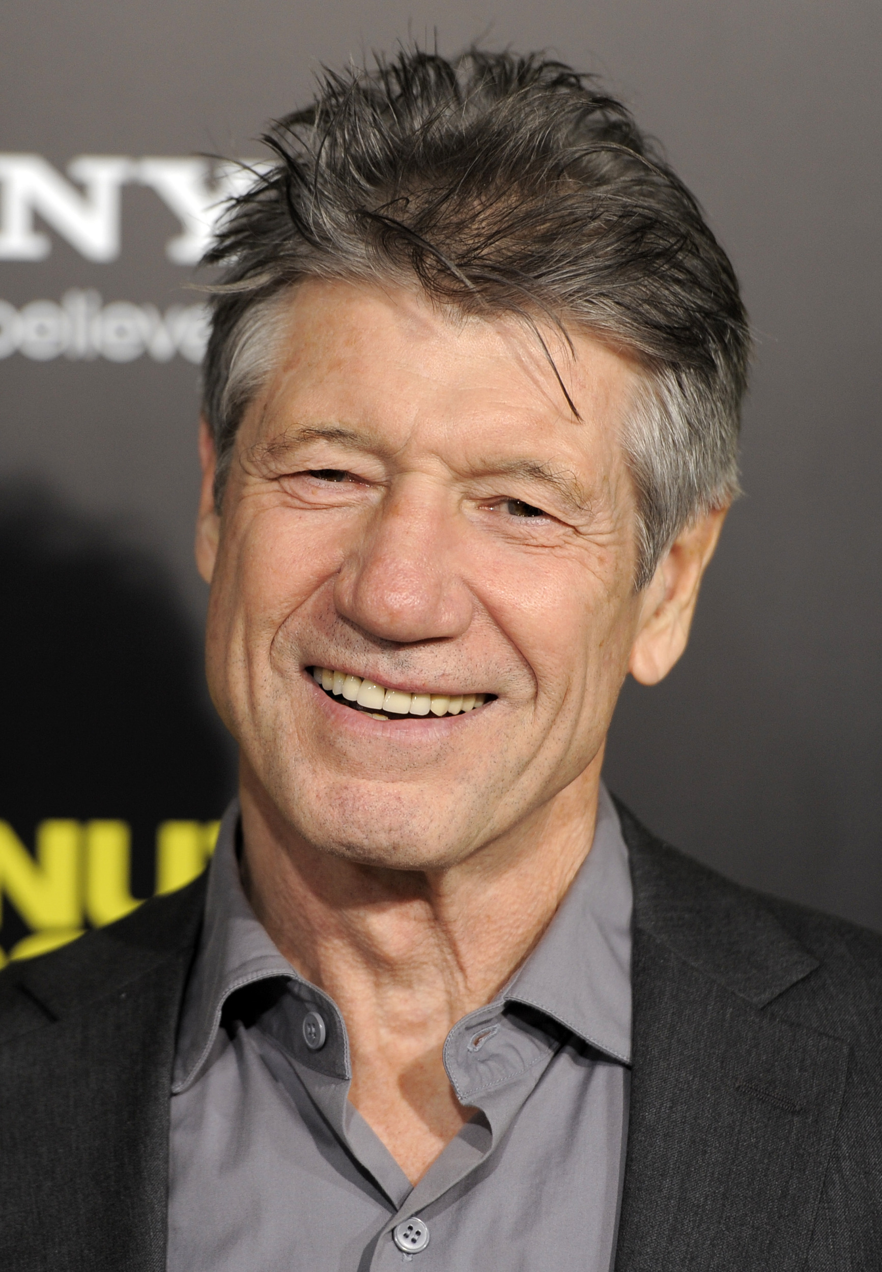 Pictures of Fred Ward - Pictures Of Celebrities.