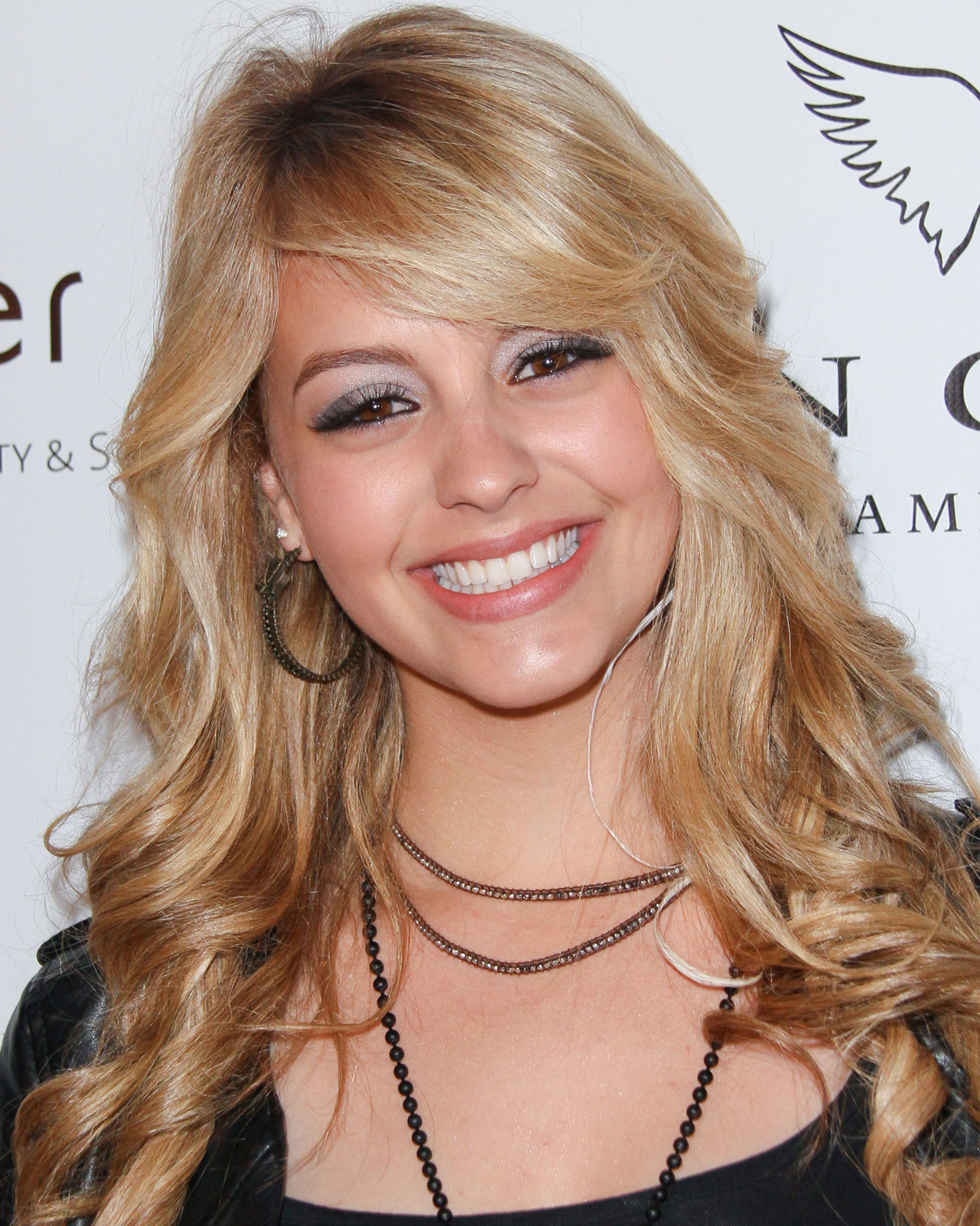 gage-golightly-news