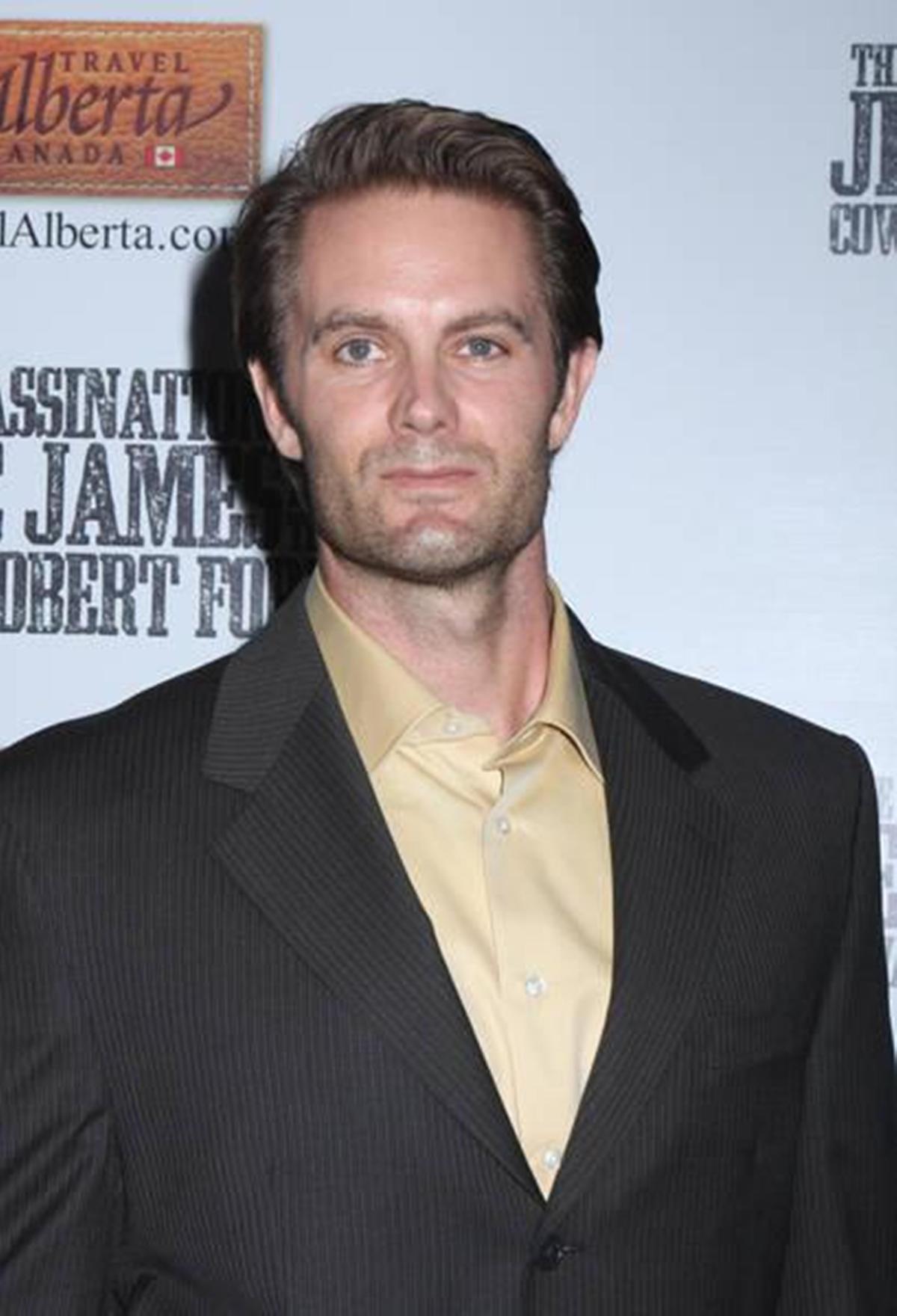 garret-dillahunt-pictures