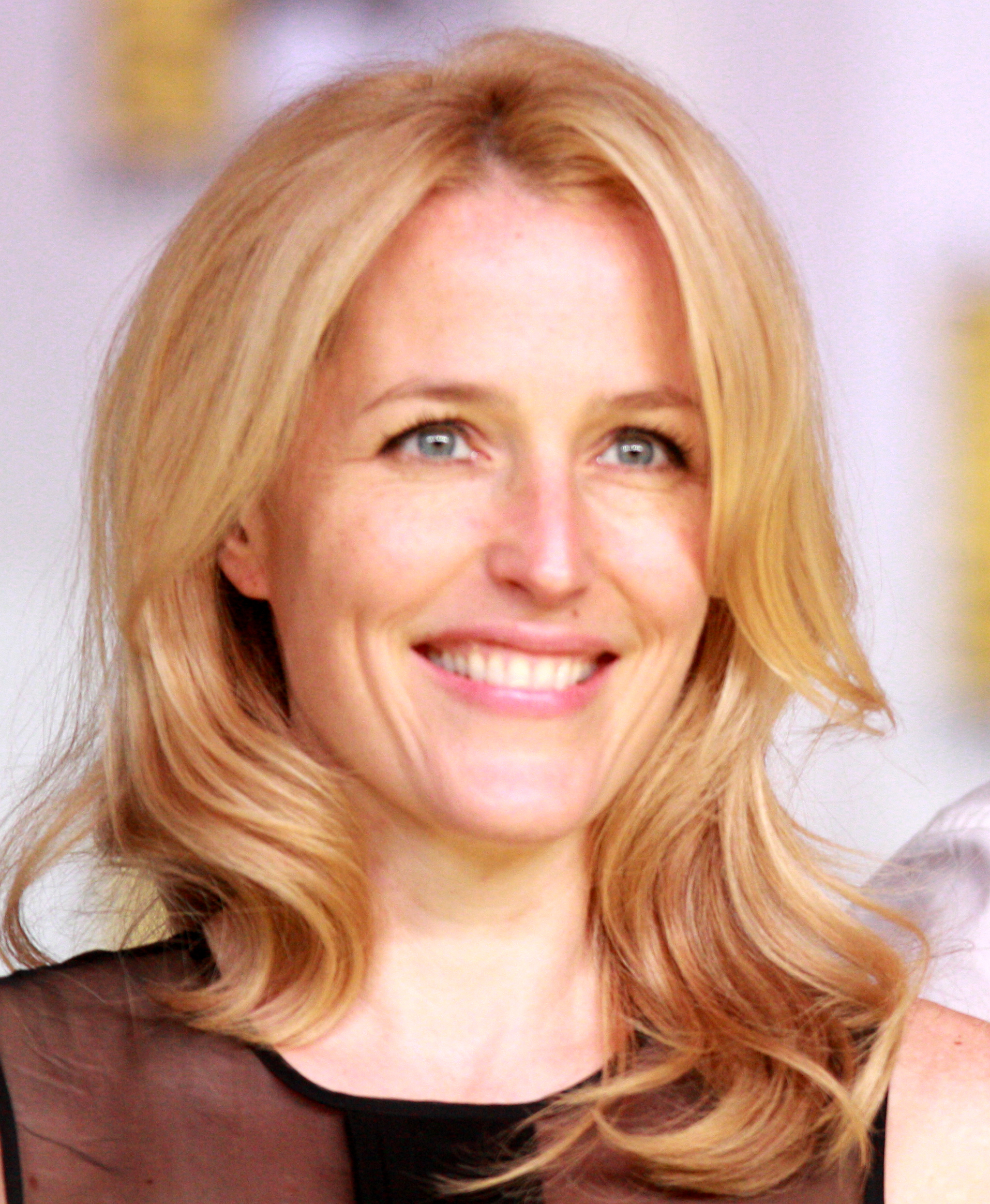 gillian-anderson-pictures