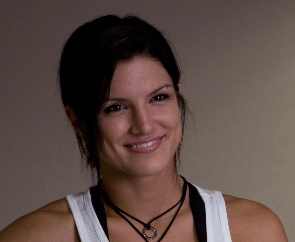 gina-carano-summertime