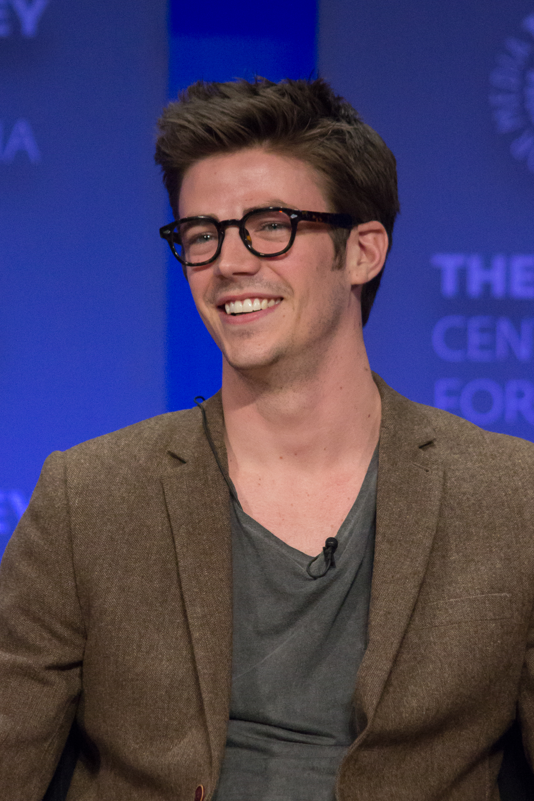 best-pictures-of-grant-gustin