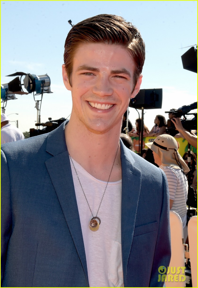 grant-gustin-net-worth