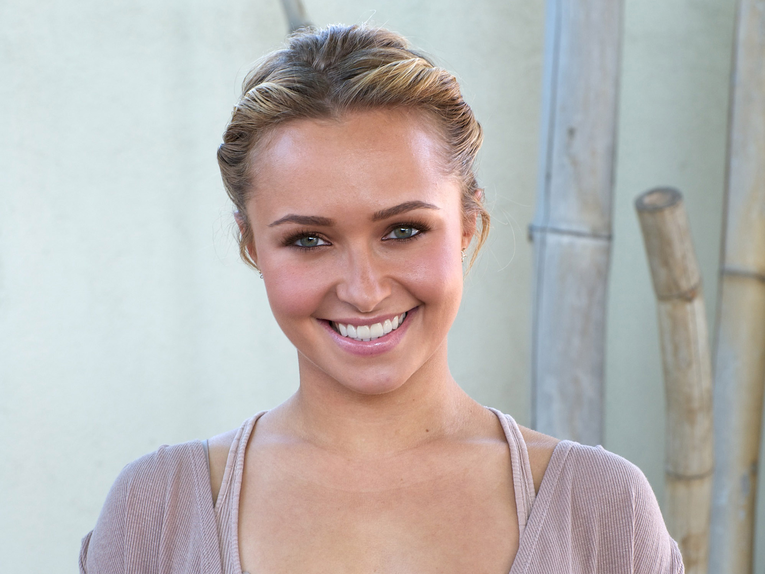 hayden-panettiere-hd-wallpaper