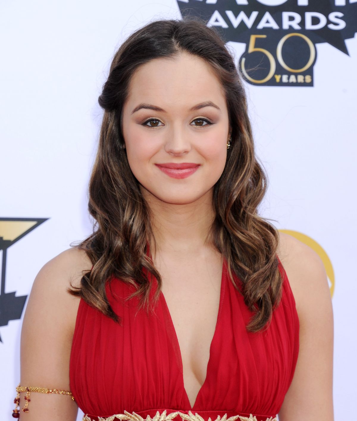 best-pictures-of-hayley-orrantia