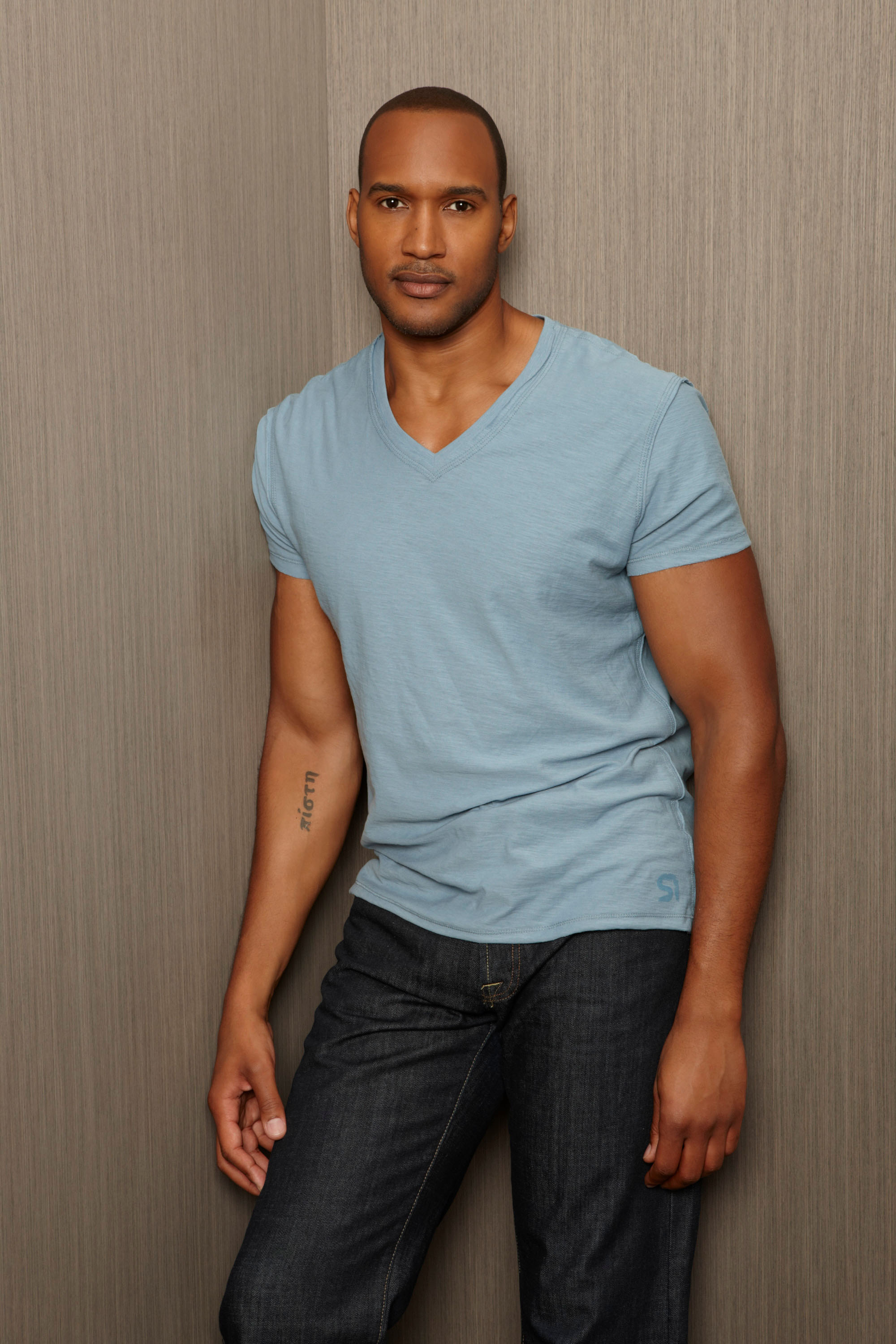 best-pictures-of-henry-simmons